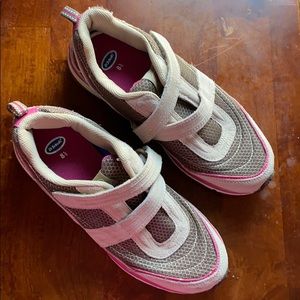 Dr Scholl’s Walking Shoes 👟